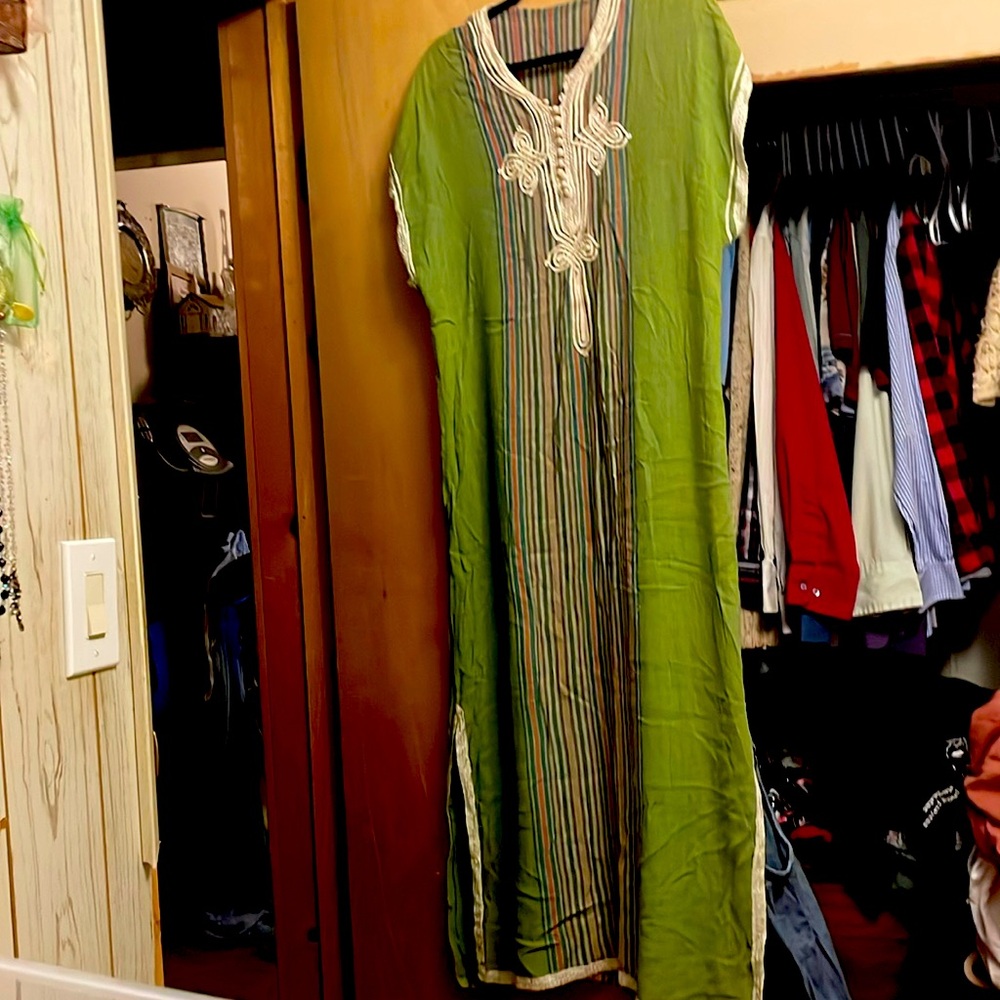 Beautiful 1970s vintage handmade dress